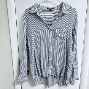 Velvet Heart long sleeve button down top